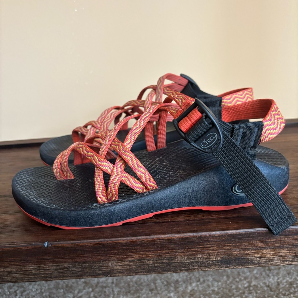Chaco Zx/2 Classic Women’s Size 8 Double Strap Toe Loop Orange Athletic sandals